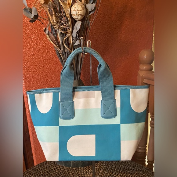 Bally-EUC- Stylish Teal and White Tote Bag - Like New - Picture 5 of 12